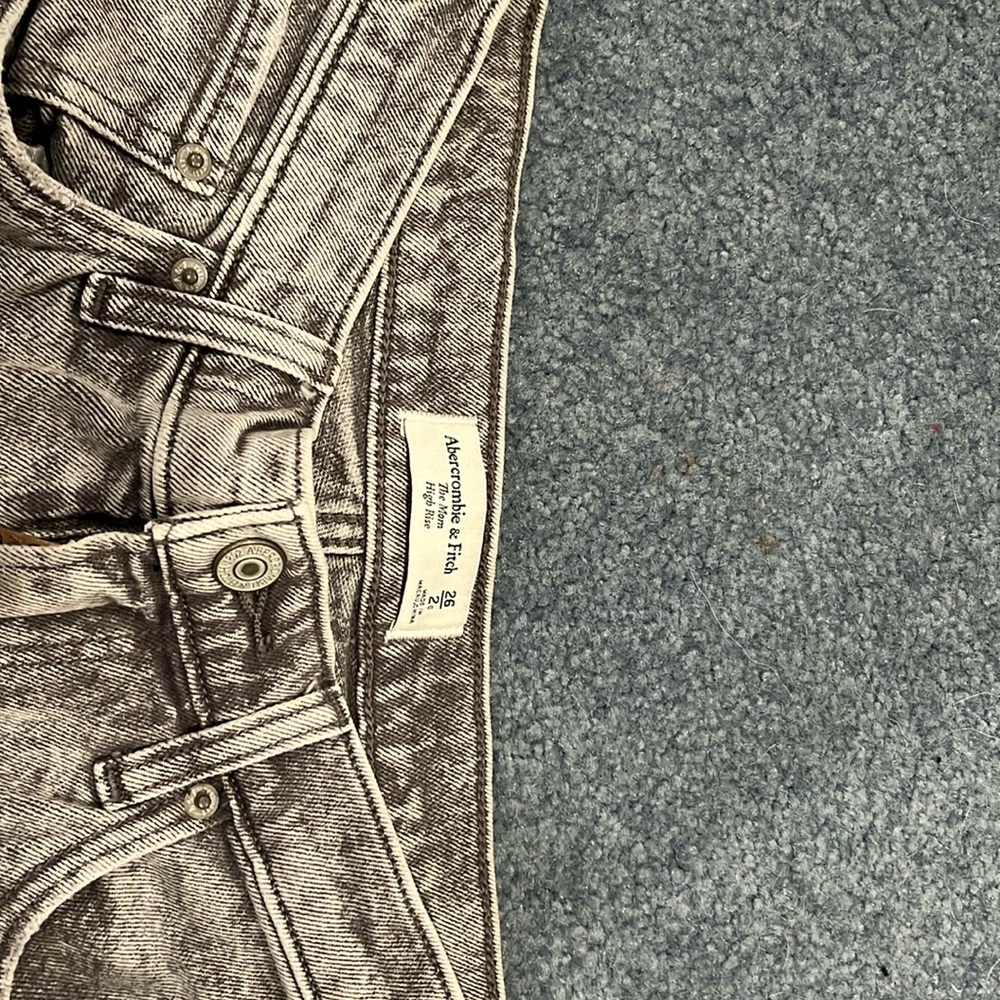 Abercrombie Mom High Rise